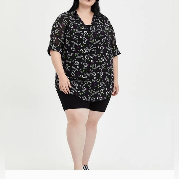 TORRID Beetlejuice Sandworm Button Down Tunic Shirt Size 3 - Picture 2 of 14